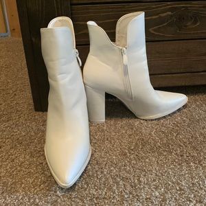 Mata Shoes White Heeled Boots